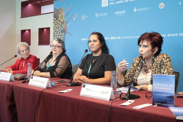 laberinto de emociones Maria Luisa Lares de Moreno en la fil
